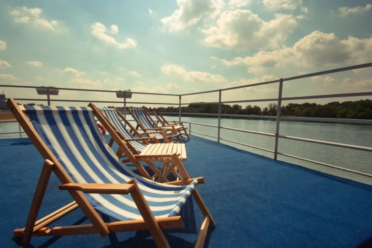 Shutterstock-boat-blue-carpet