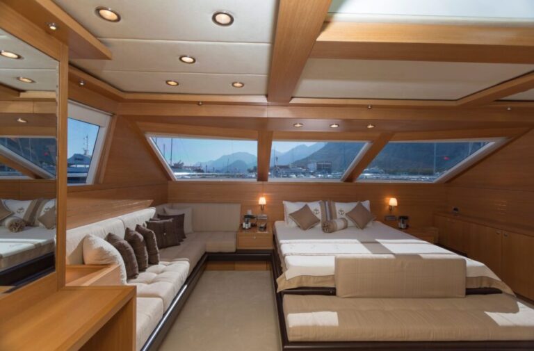 boat-interior-980x645