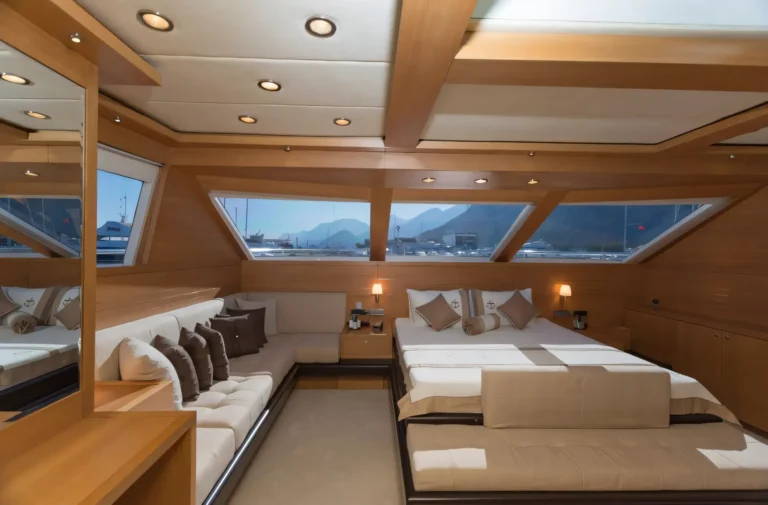 boat-interior-980x645_upscayl_2x_ultrasharp-4x